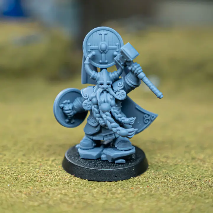720X720-highlands-miniatures-dwarf-prince.webp
